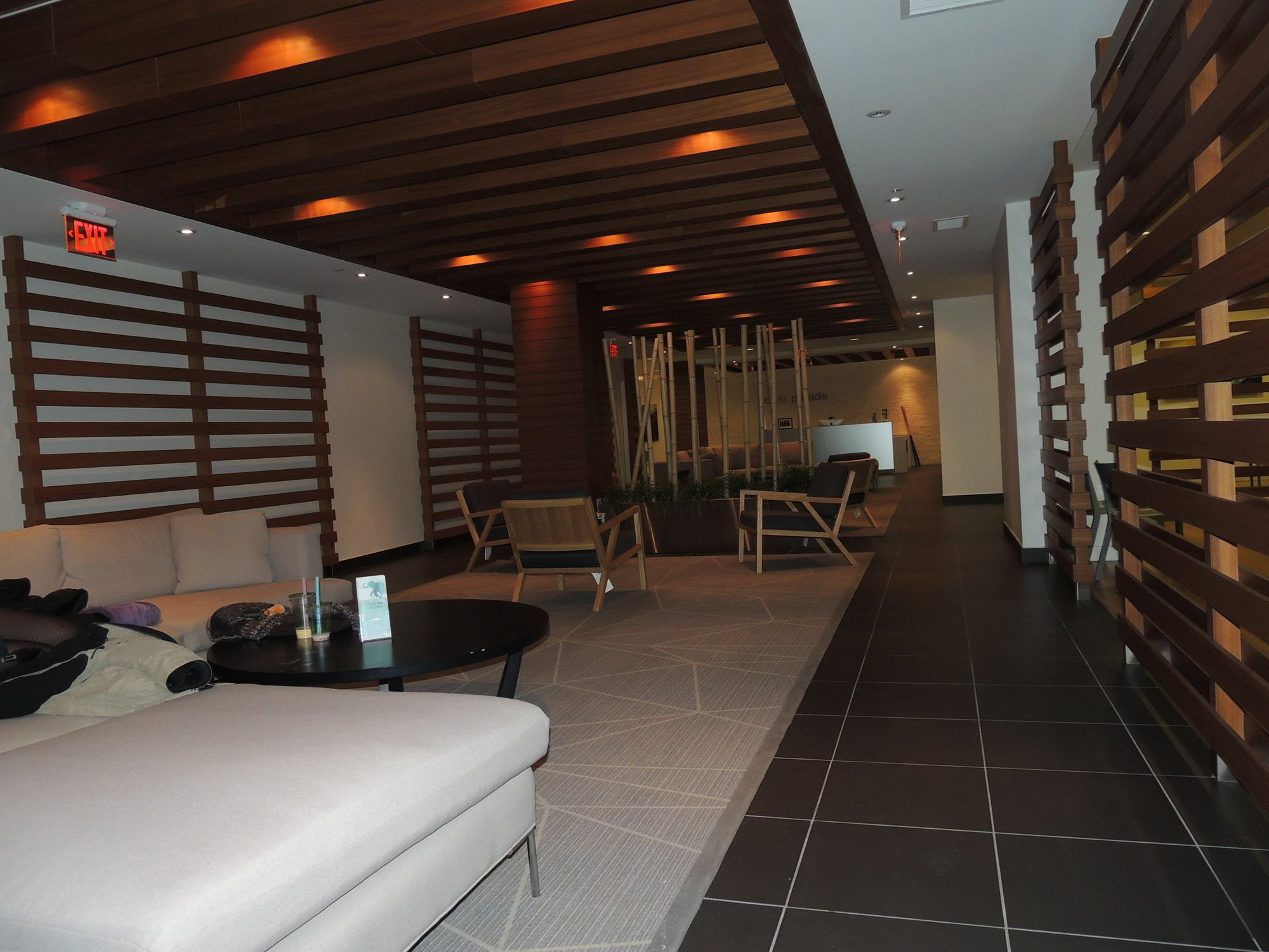 Tvhr - Luxury Condos In Heart Of Downtown Торонто Экстерьер фото